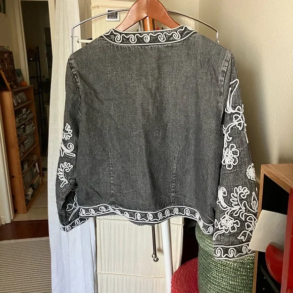 Soft Surroundings Textured Gray Top - Picture 2 of 8